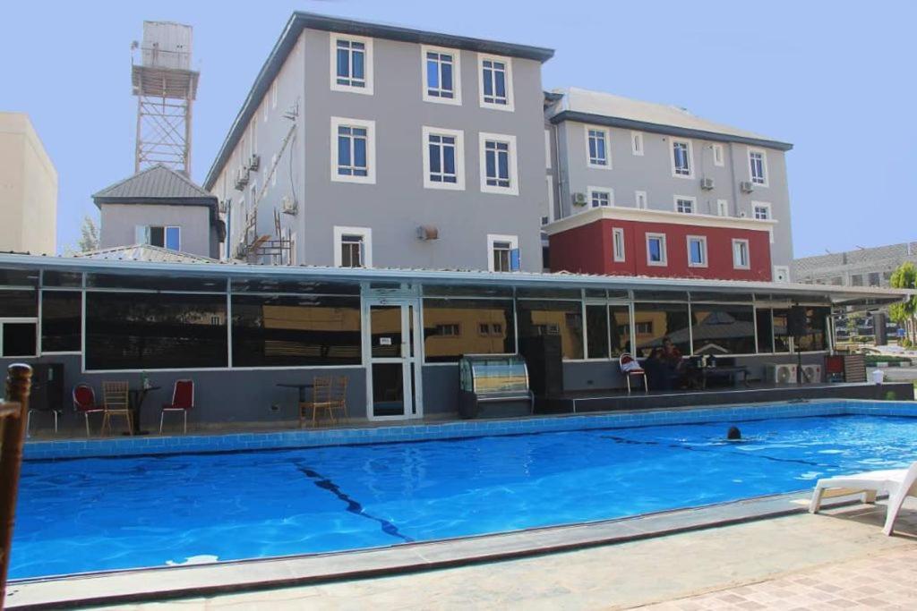Benysta Hotel Gwarimpa Abuja Exterior photo